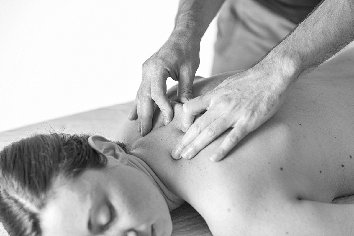 traditional ayurvedic massage * Ayurveda & Wellbeing